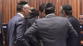 החוק שלא יגייס חרדים: הקרב בין נציגי צה"ל ליו"ר הוועדה החדש  