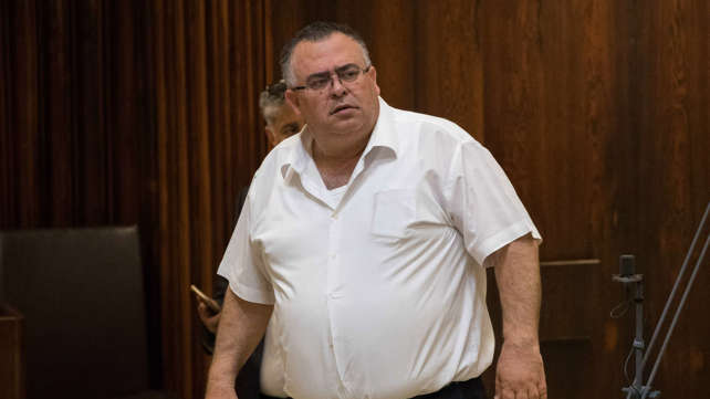 ביטן בכנסת, במאי
