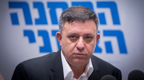 גבאי: נתניהו מסיט את תשומת הלב מהבעיות האמיתיות