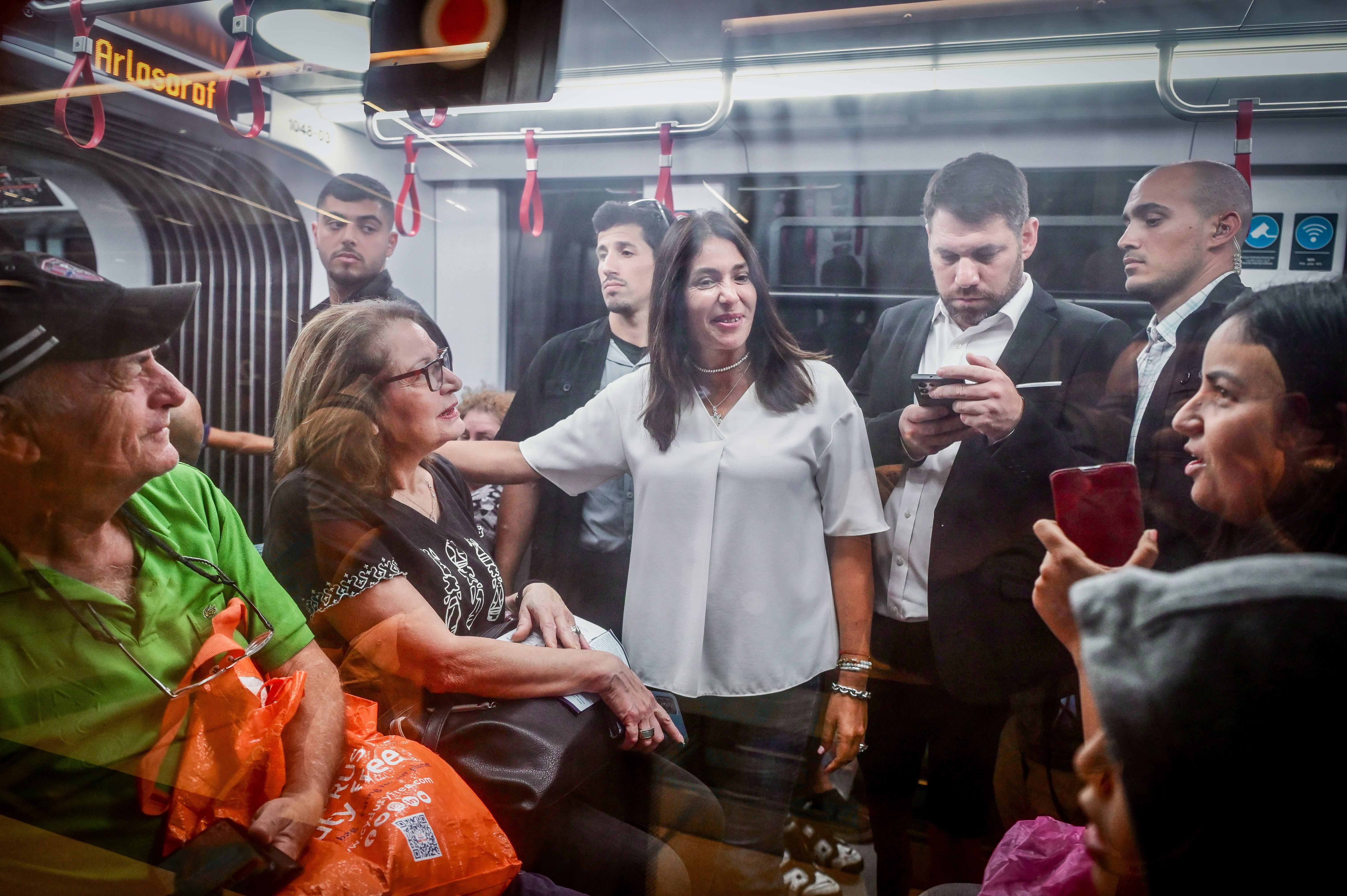 מירי רגב, שרת התחבורה, ברכבת הקלה בתל אביב