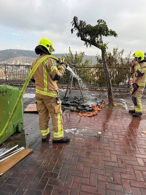 מכבי אש בזירת האירוע