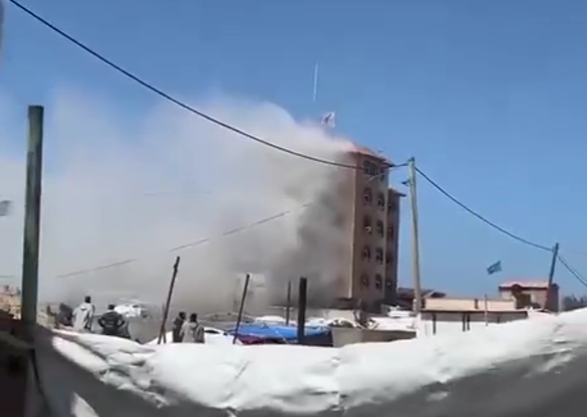 מבנה של הצלב האדום ברפיח שנפגע מירי צה"ל