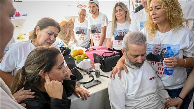 נטלי ומורדי אוקנין בשיחה עם בנט ולפיד