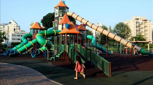 חשד לניסיון חטיפה של בן 11: "ניסה להכניס אותו בכוח לרכב"