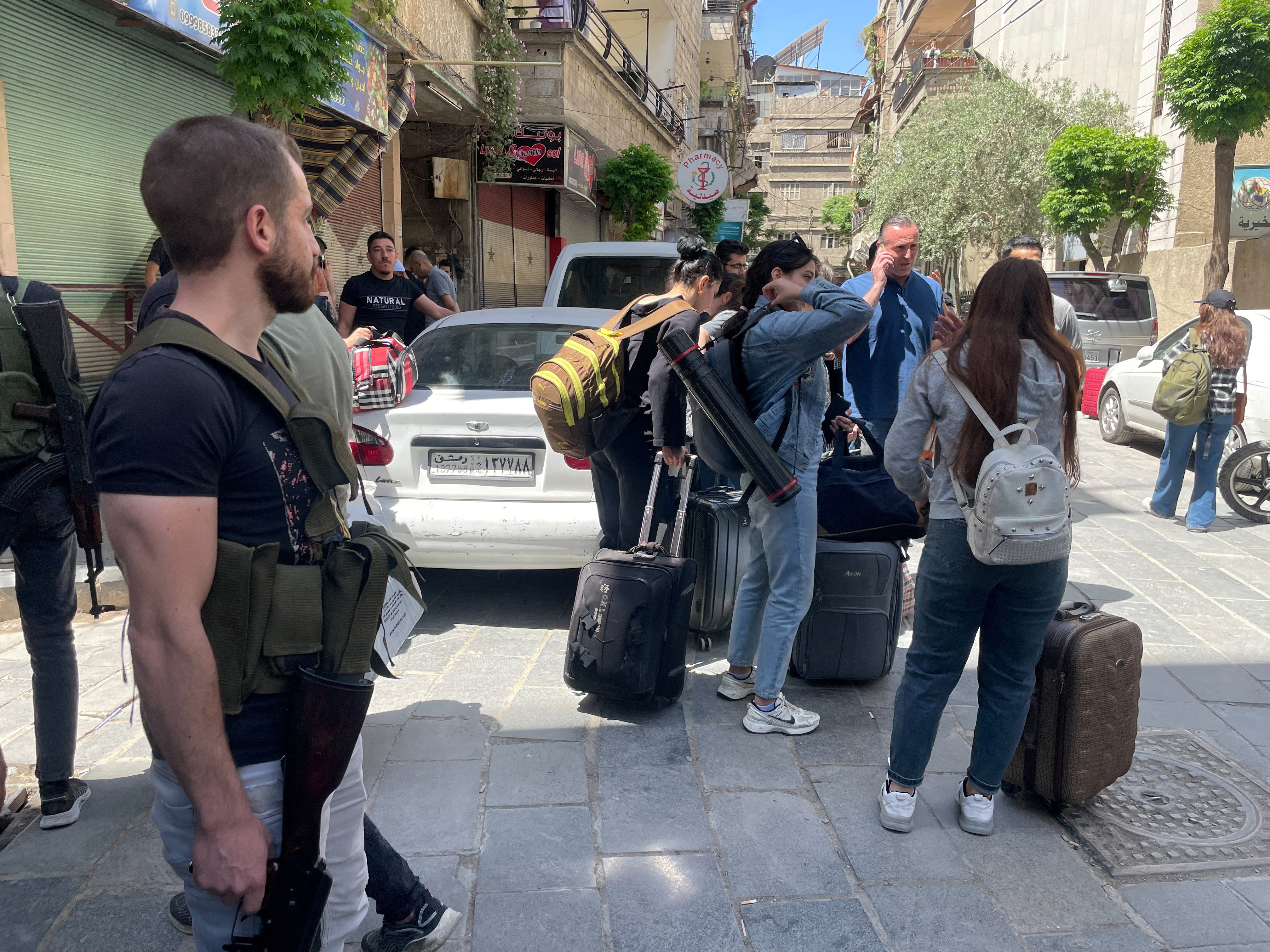 חמוש דרוזי בעמדת שמירה בג'רמאנא, בפרברי דמשק