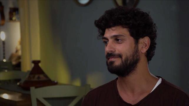 "אין מצב שאני עוזב את המדינה": אביב אלוש מתחבר לשורשים
