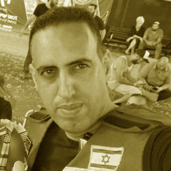 סבין תעסה, אשתו של הכבאי, גיל תעסה ז"ל, שנפל ביום הטבח ומבקשת שיכירו אותו כחלל: "נשות לוחמי האש משלמות מחיר מאוד כבד"
