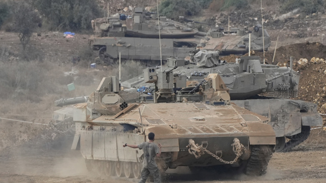 טנקים ישראליים בגבול לבנון