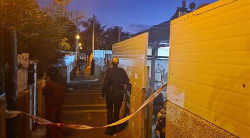 הדקירה בנתניה: הגנה על אמה ודקרה את בן זוגה