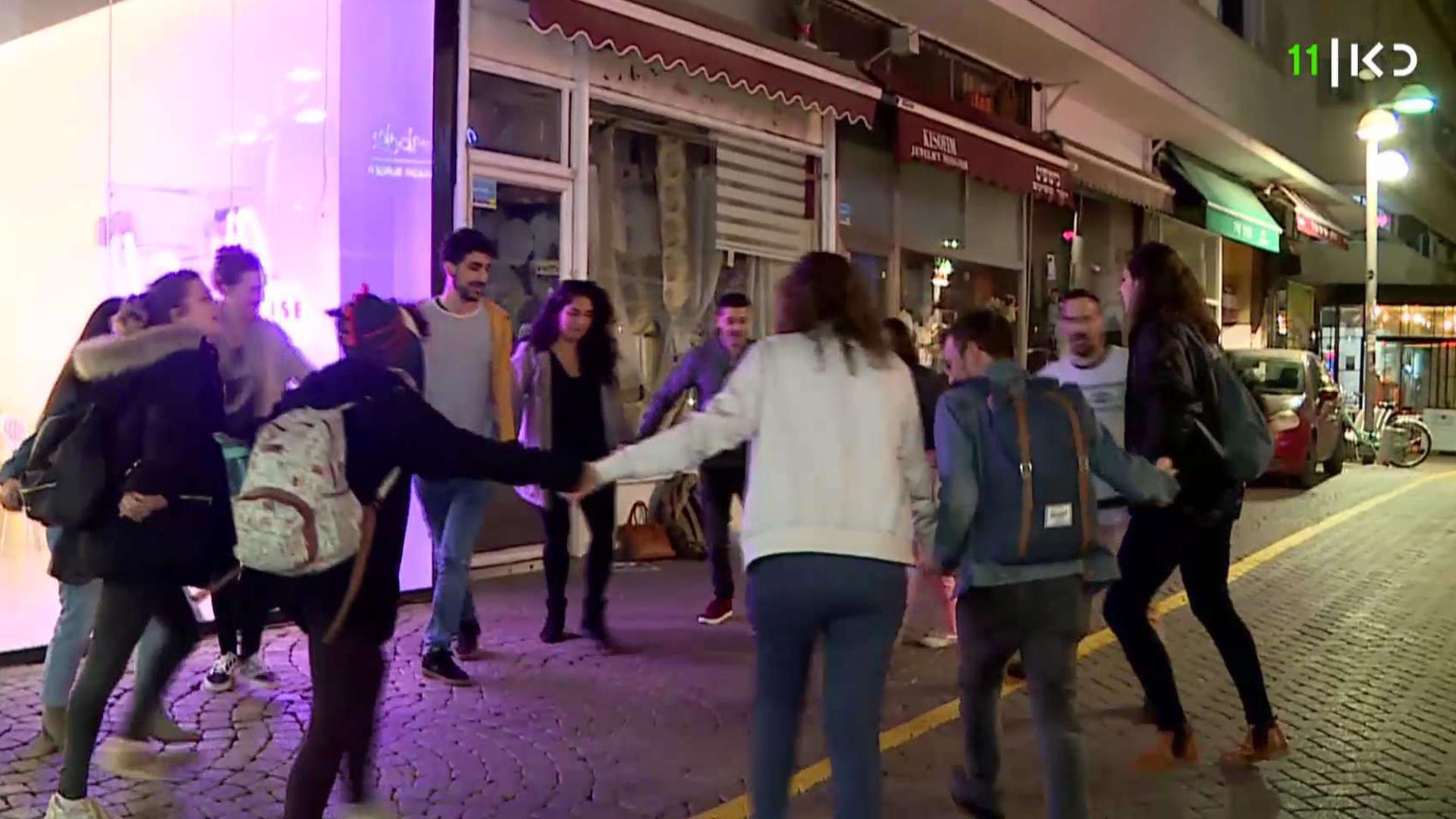 תל-א-דיווה: מה הקשר בין ביאליק לעופרה חזה?