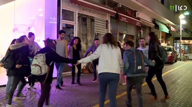 תל-א-דיווה: מה הקשר בין ביאליק לעופרה חזה?