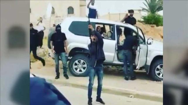 תופעת אמצַעי הלחימה והנשק הלא חוקי