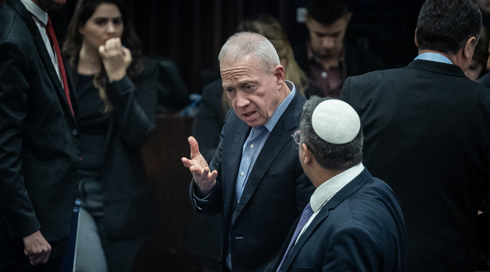 גלנט תקף את בן גביר: "יושב בממשלה פירומן, מתנגד להכנסתו לקבינט המלחמה"