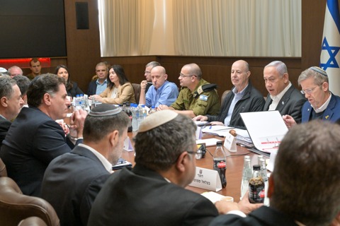 הקבינט מתכנס לדון בעסקת החטופים