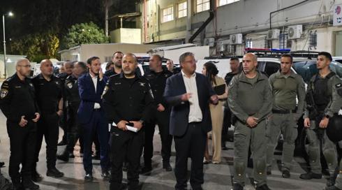 500 שוטרים פשטו על שכונות ברמלה - לא נעצר חשוד אחד ברצח