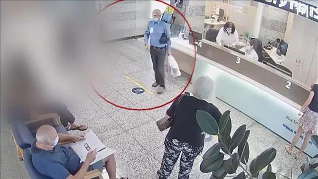 החשוד ברצח של אנסטסיה קלין דימטרי ציגנוק מתוך התיעוד בבית החולים