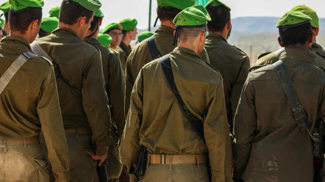 חיילים