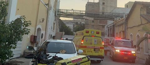בניין בראשון לציון ממנו נפלו שתי נערות  