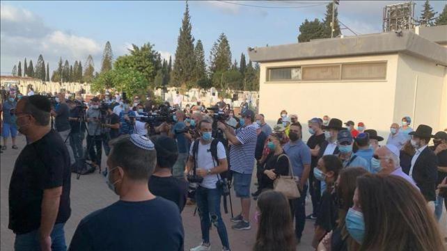 הלווייתו של יהודה בארקן, 25.10
