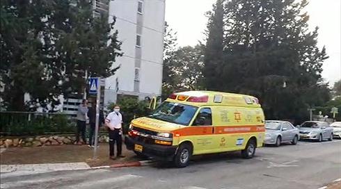 גבר ואישה כבני 50 נמצאו ללא רוח חיים בדירה בכרמיאל