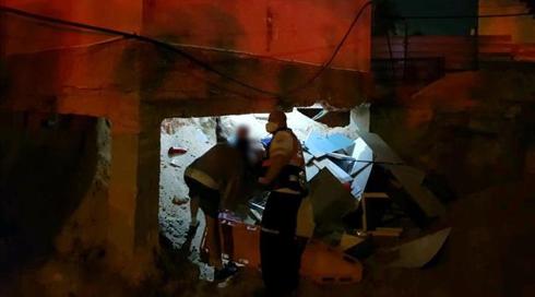 רצפה קרסה בבניין בשיפוצים בראשל"צ, שלוש נשים נפצעו