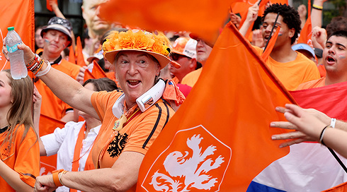 2026 06 25T174931Z 659595330 UP1EM6P1DIG0W RTRMADP 3 SOCCER WORLDCUP TUN NLD FANS MARCH