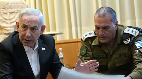 רגע לפני הבחירות: זמיר דרש לסיים את המצבע בחברון - נתניהו רצה להמשיך