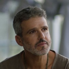 מחבר עידן חביב
