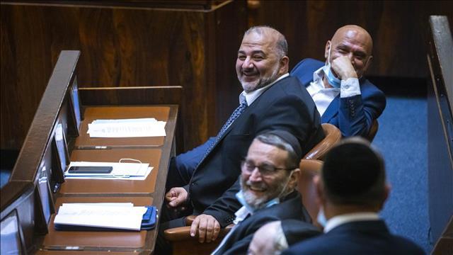 עבאס, חרדים, גפני