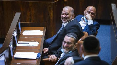 עבאס: "הכסף הוא של כל משלמי המיסים הישראלים"