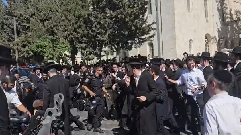 הפגנות חרדים נגד הסגרת עריקים במגרש הרוסים בירושלים, 10.06.26