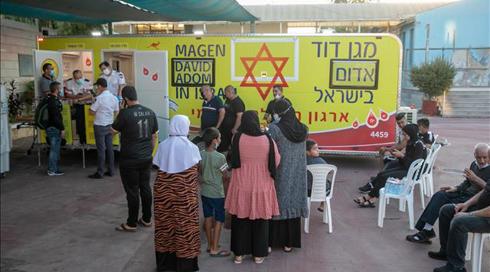 למה הפוליטיקאים לא מצליחים להגיע למי שלא רוצה להתחסן?