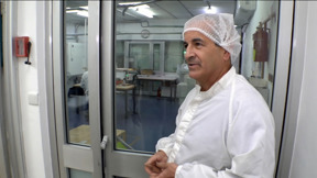 מעט מדי, מאוחר מדי: במפעל העדשות בחניתה אוספים את השברים