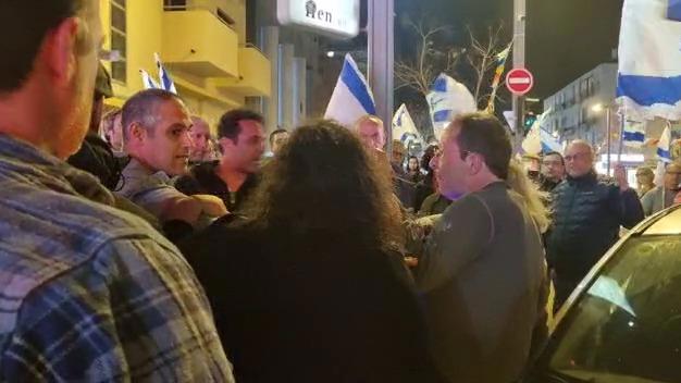 דריסה בהפגנה בהרצליה