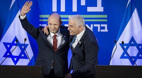 שר מהליכוד: "בנט ולפיד זה מחנה השמאל בגיבוי הערבים"