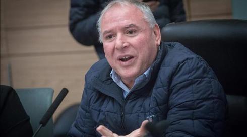 חוק ברקת עבר בטרומית, הקואליציה "נקמה" בח"כ אמסלם