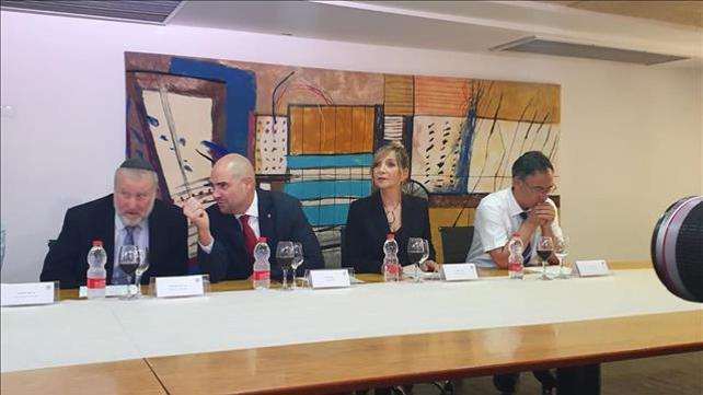 אמיר אוחנה במשרד המשפטים