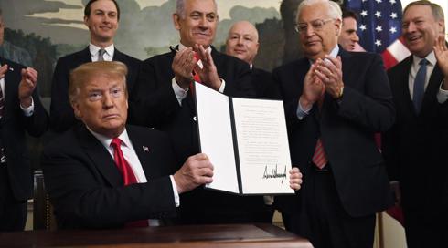 טראמפ: ההכרה בגולן התקבלה לאחר שיעור "חפוז" בהיסטוריה