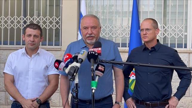 עודד פורר, אביגדור ליברמן ואלכס קושניר בשדרות, 08.08.22