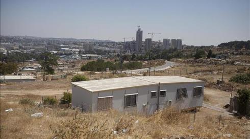 גינויים נגד ישראל שמקדמת בנייה בגבעת המטוס
