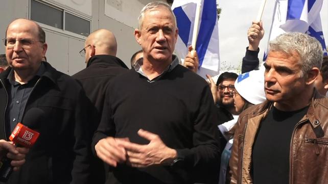 בני גנץ, יאיר לפיד ומשה יעלון