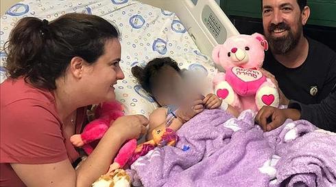 "שאלתי אותה איזו גלידה היא תרצה כשנעלה": האב שנפל עם בתו לבאר משחזר