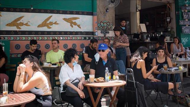 משבר קורונה, בית קפה בתל אביב, 2 ביוני 2020