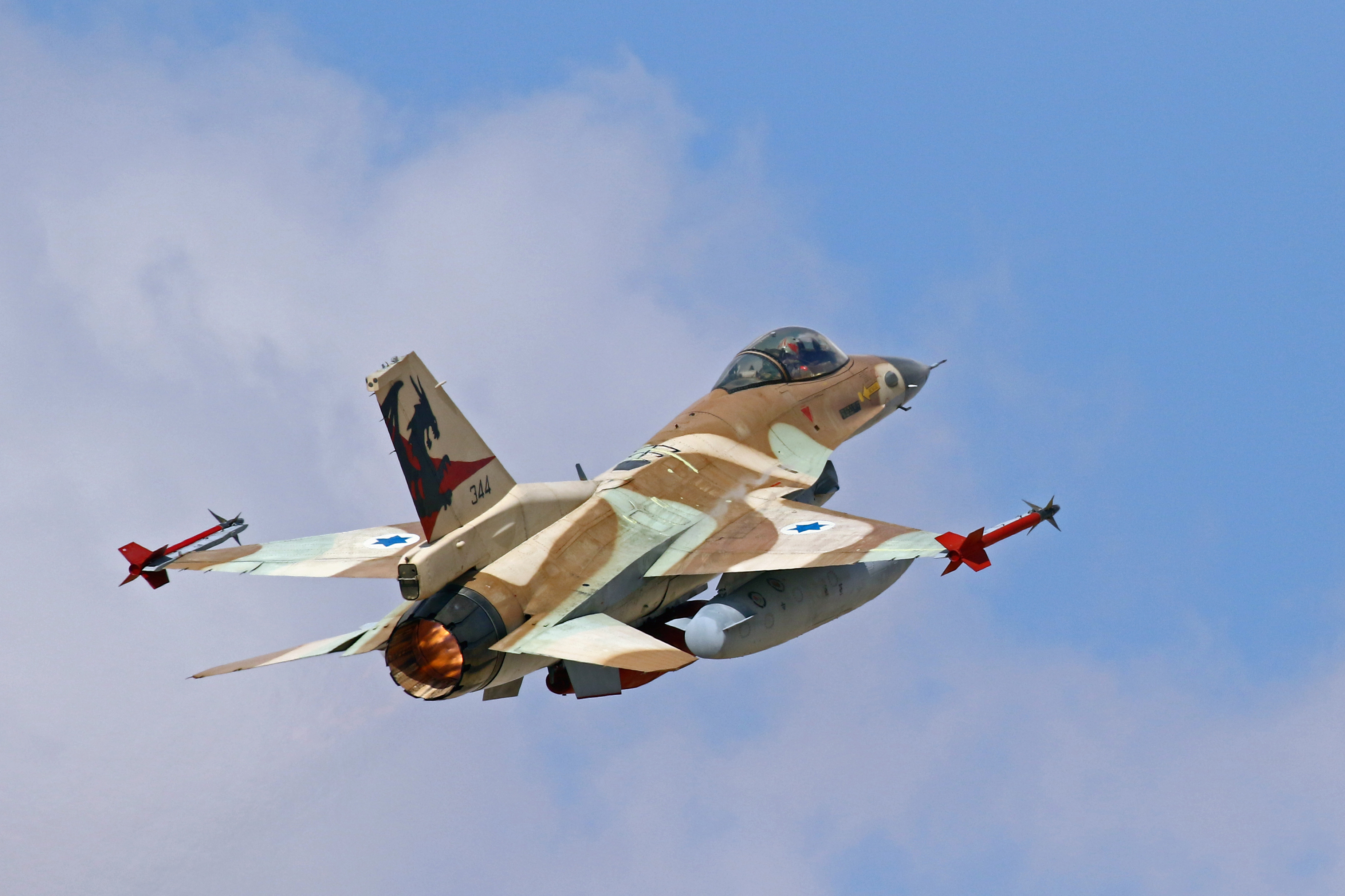 מטוס F-16