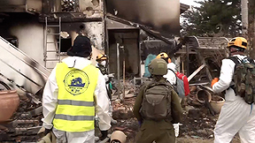 הזוועדה בבארי: תיעוד הבתים השרופים של הקיבוץ אחרי הטבח הנורא