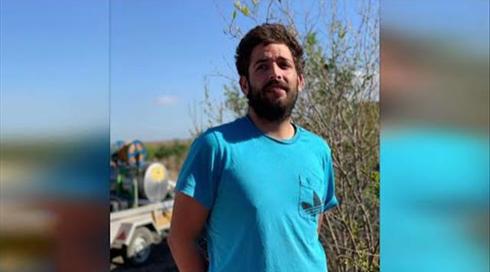 משפחתו של האזרח שחטף נשק ונורה למוות חושפת את זהותו - ומדברת לראשונה