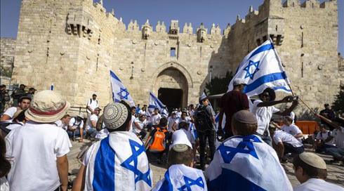 מהן הסיבות להגירה השלילית מירושלים?