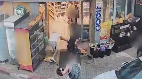 "אתה לא יוצא מקריית אונו": הכו עם קסדה ודקרו עם מפתח