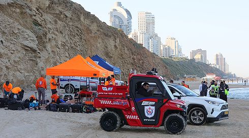 בתום 10 ימי חיפושים: אותרה גופתו של אברהם, שטבע עם אחיו בים סמוך לנתניה