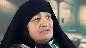 כולסום אכברי, "האלמנה השחורה" מאיראן